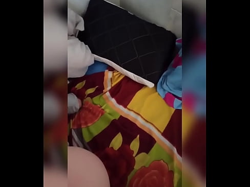 ❤️ Minu toakaaslane jääb üksi koju, sest tema abikaasa läheb puhkusele ja ma kasutan võimalust teda nussida ja täita tema perse piimaga ☑ Just porn at us ❌️❤